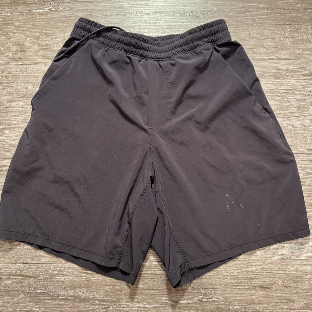 Lululemon Shorts Mens XS Black Gray Pace Breaker Lightweight‎ Performance Vented